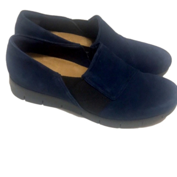 𝅺Clarks Artisan collection blue suede slip on shoes size 7 1/2 medium - Picture 10 of 10